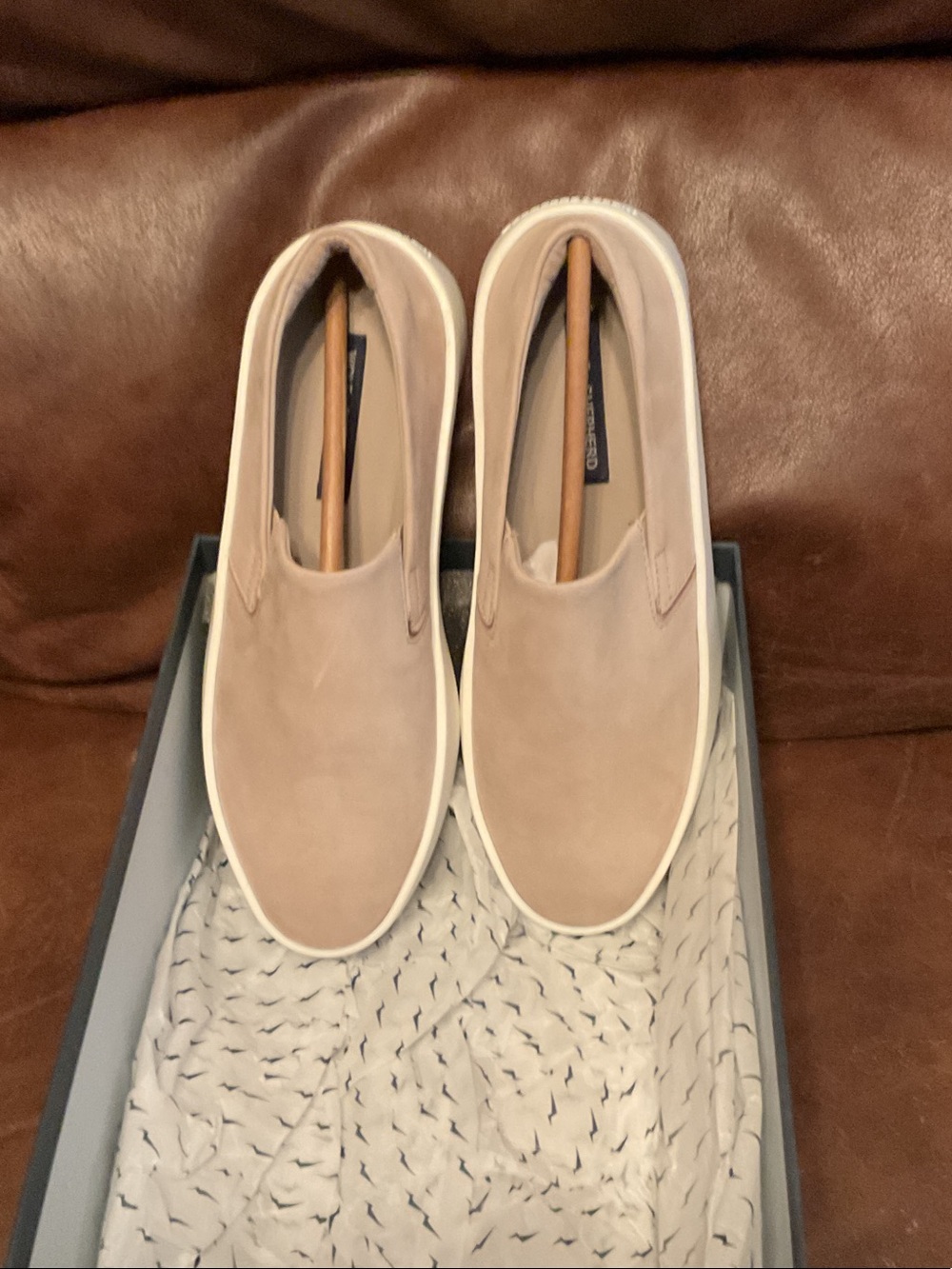 Blush Slip-On Sneakers with White Platform Sole wolf & shepherd size 6 W /4.5 M